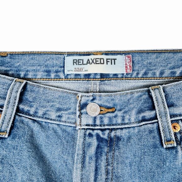 Levis Men 550 Jeans 38x26 Relaxed Fit Straight Leg Medium Wash Tagged 38x34 READ - Picture 3 of 11